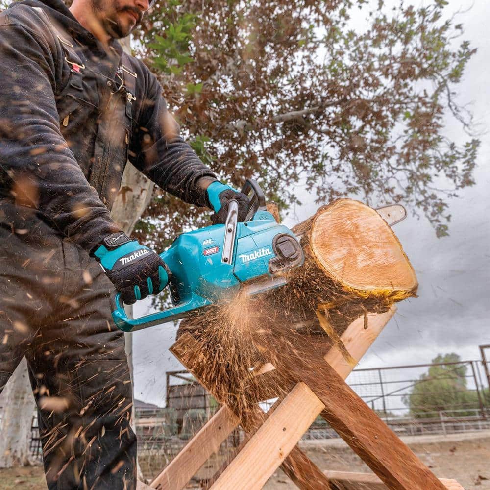 Makita 18V XGT 18-inch Brushless Chainsaw Kit - John Pierce Auto Care