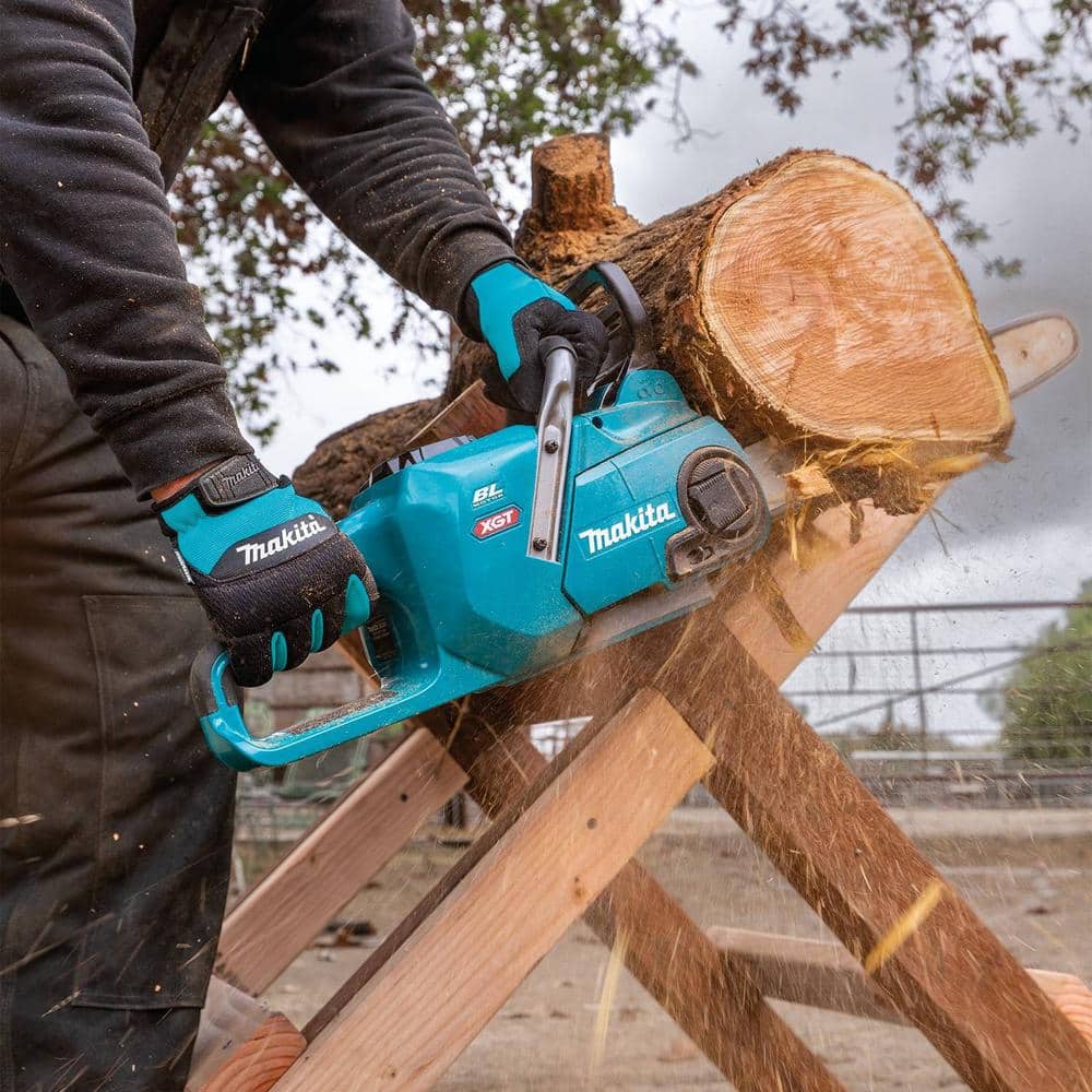Makita 18V XGT 18-inch Brushless Chainsaw Kit - John Pierce Auto Care